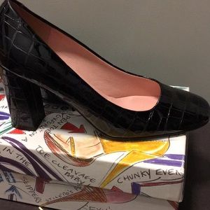 Black croc patent heels sz 7